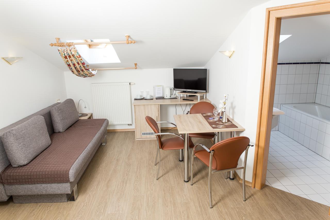 Hotel Landgasthof Hohenauer Hof Bagian luar foto