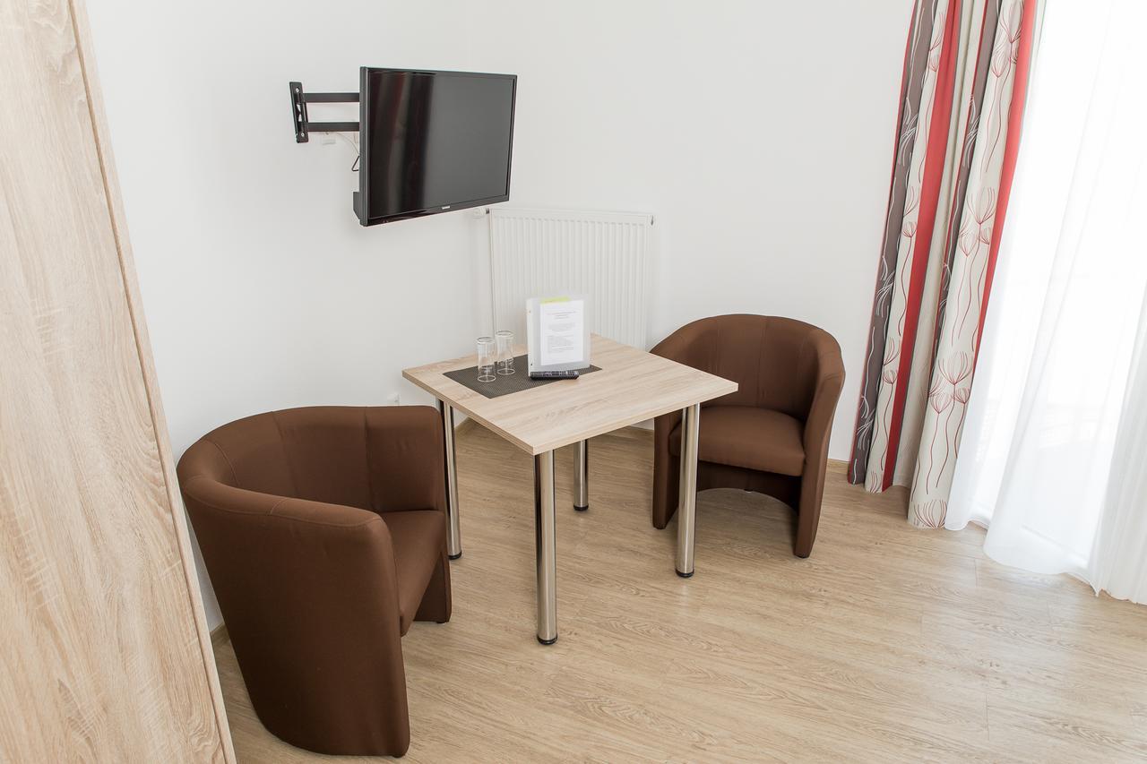 Hotel Landgasthof Hohenauer Hof Bagian luar foto