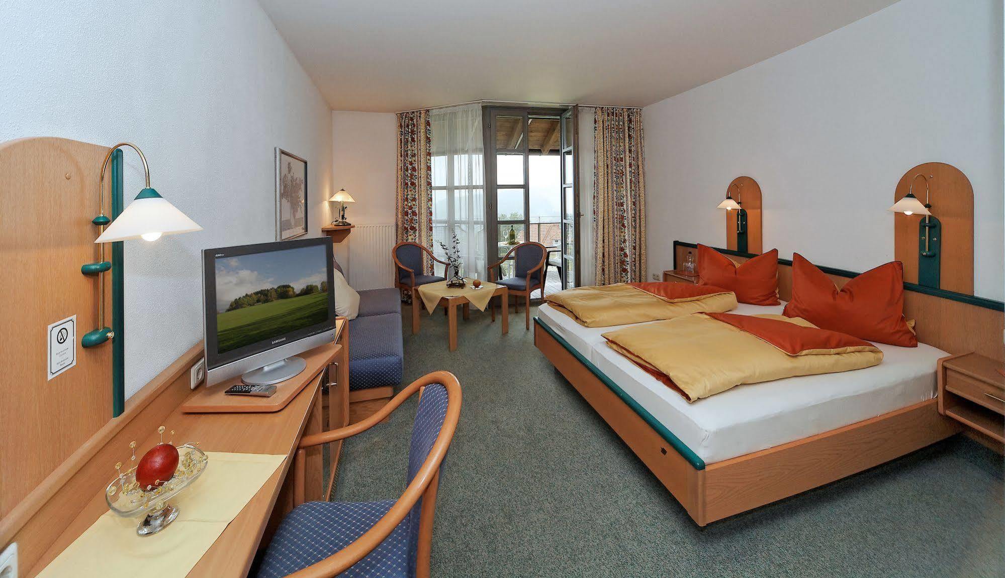 Hotel Landgasthof Hohenauer Hof Bagian luar foto